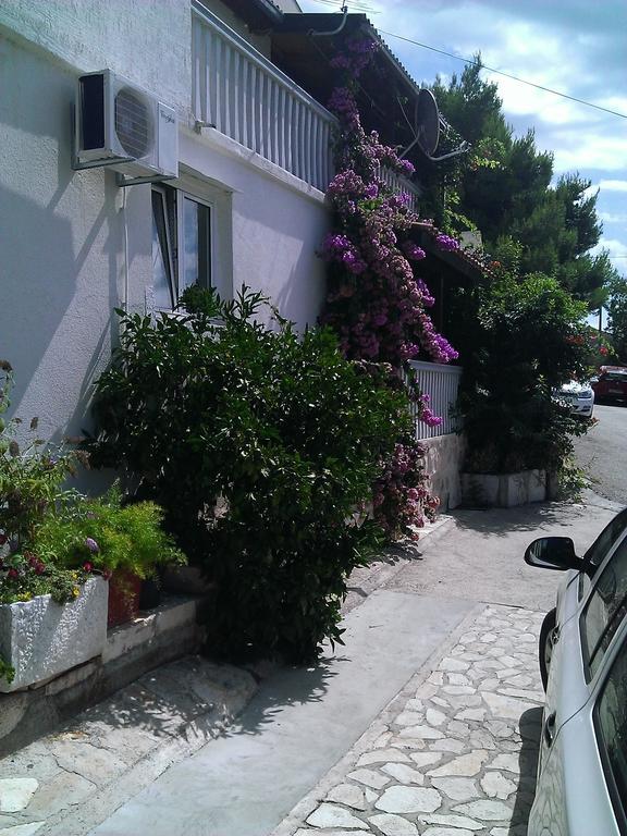Apartments Luka Tisno Esterno foto